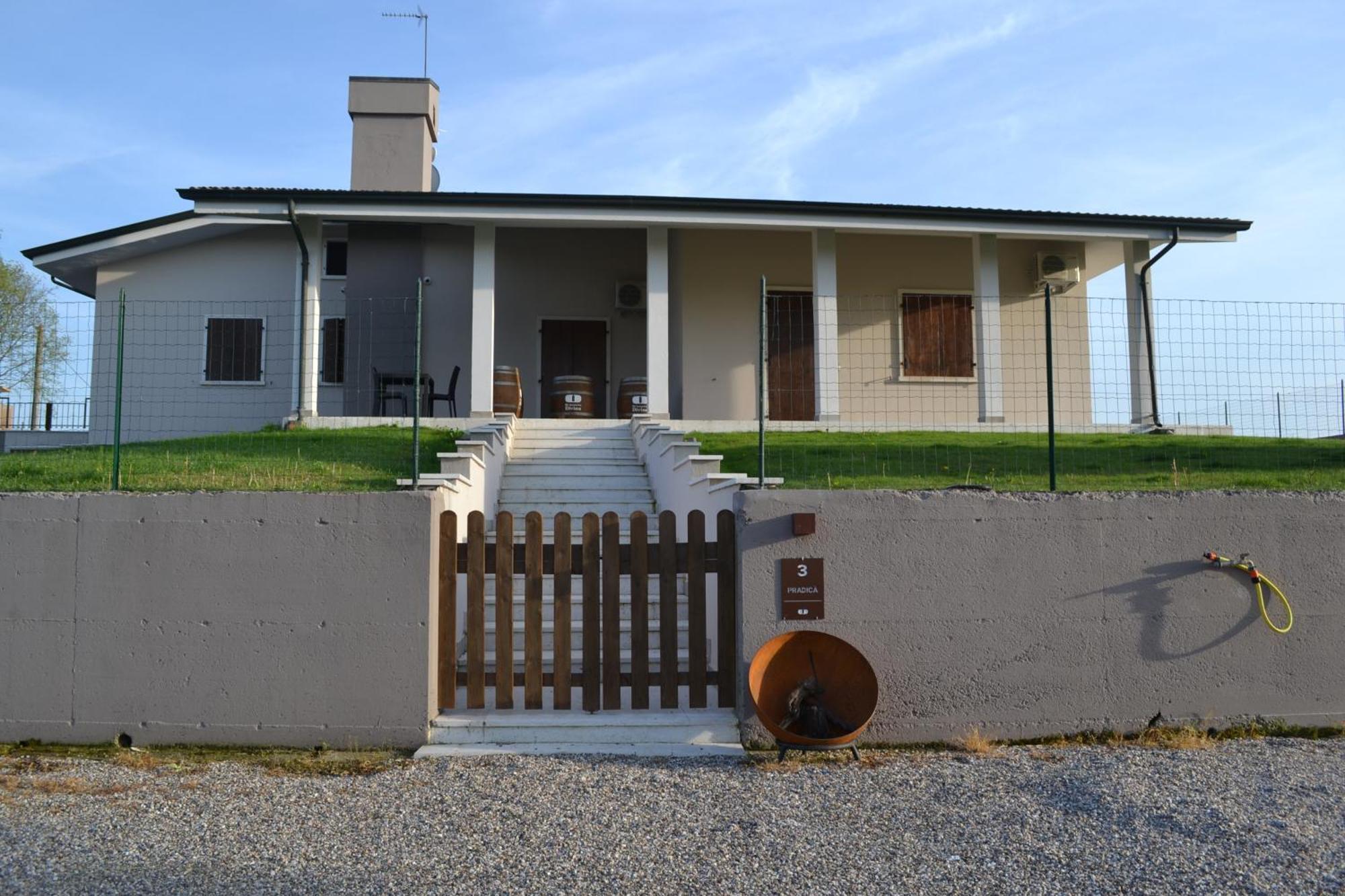 Gomes Comfort House 2 *